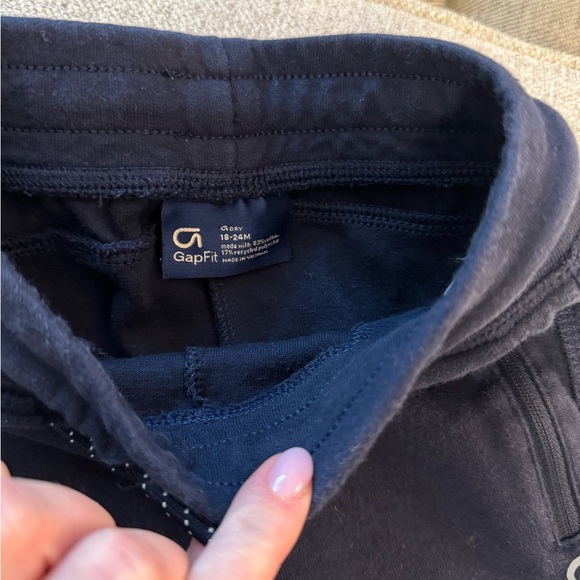 GapFit Toddler Fit Tech Pull-On Joggers - 4 pairs - Picture 4 of 9